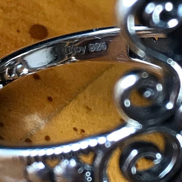 Natural White Buffalo Sterling Silver Feather Ring Size 8 - Picture 6 of 10